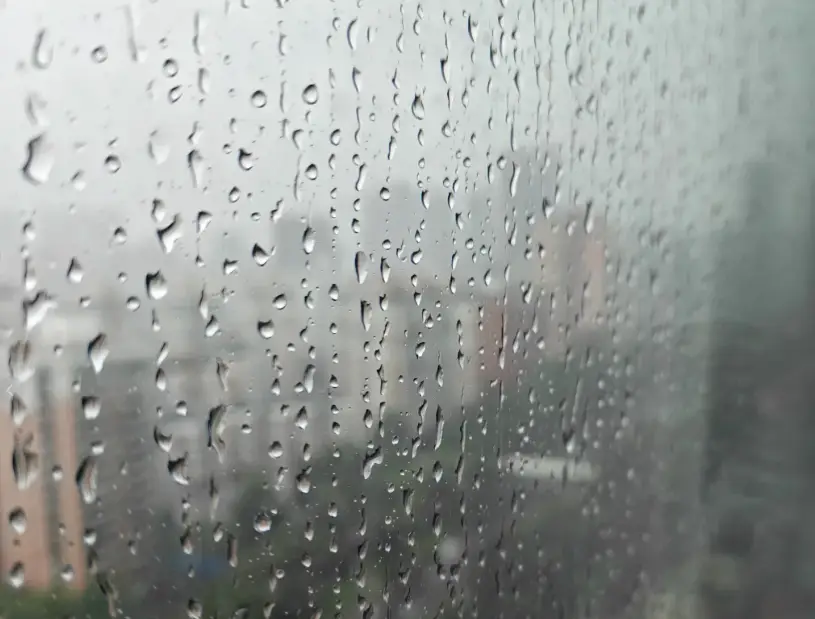 深圳暴雨频发，深圳换窗哪家好？选对品牌很重要 
